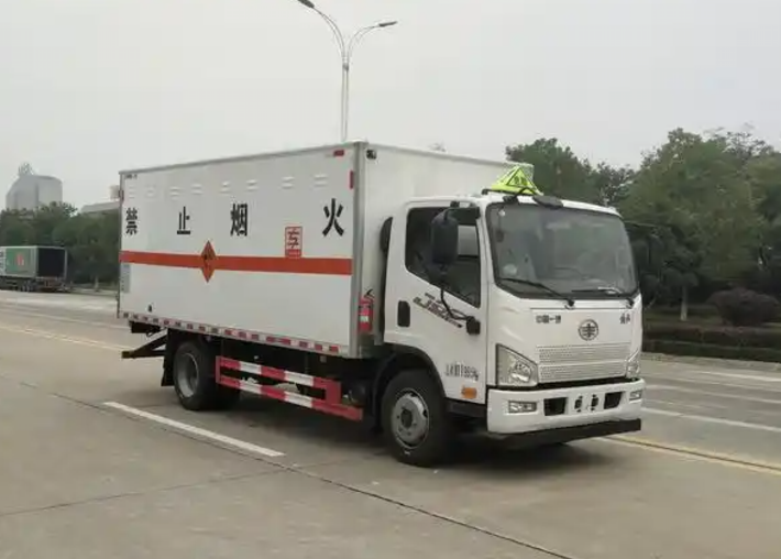 黄浦爆破器材运输车可以上高速吗？